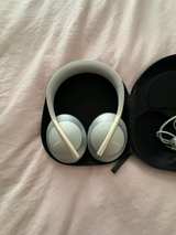 Bose Noise Cancelling Headphones 700 Silver - Image 1