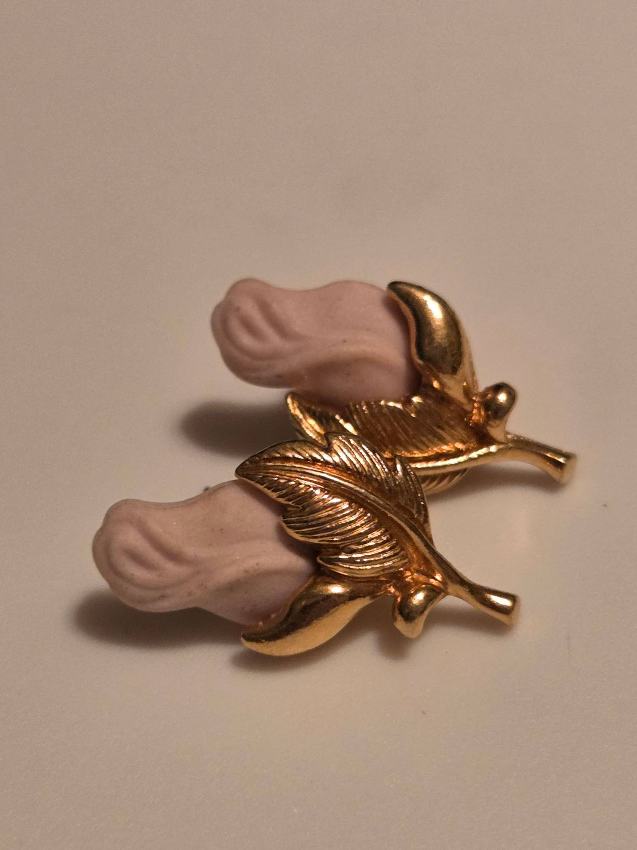 Avon Vintage Rosebud  Earrings