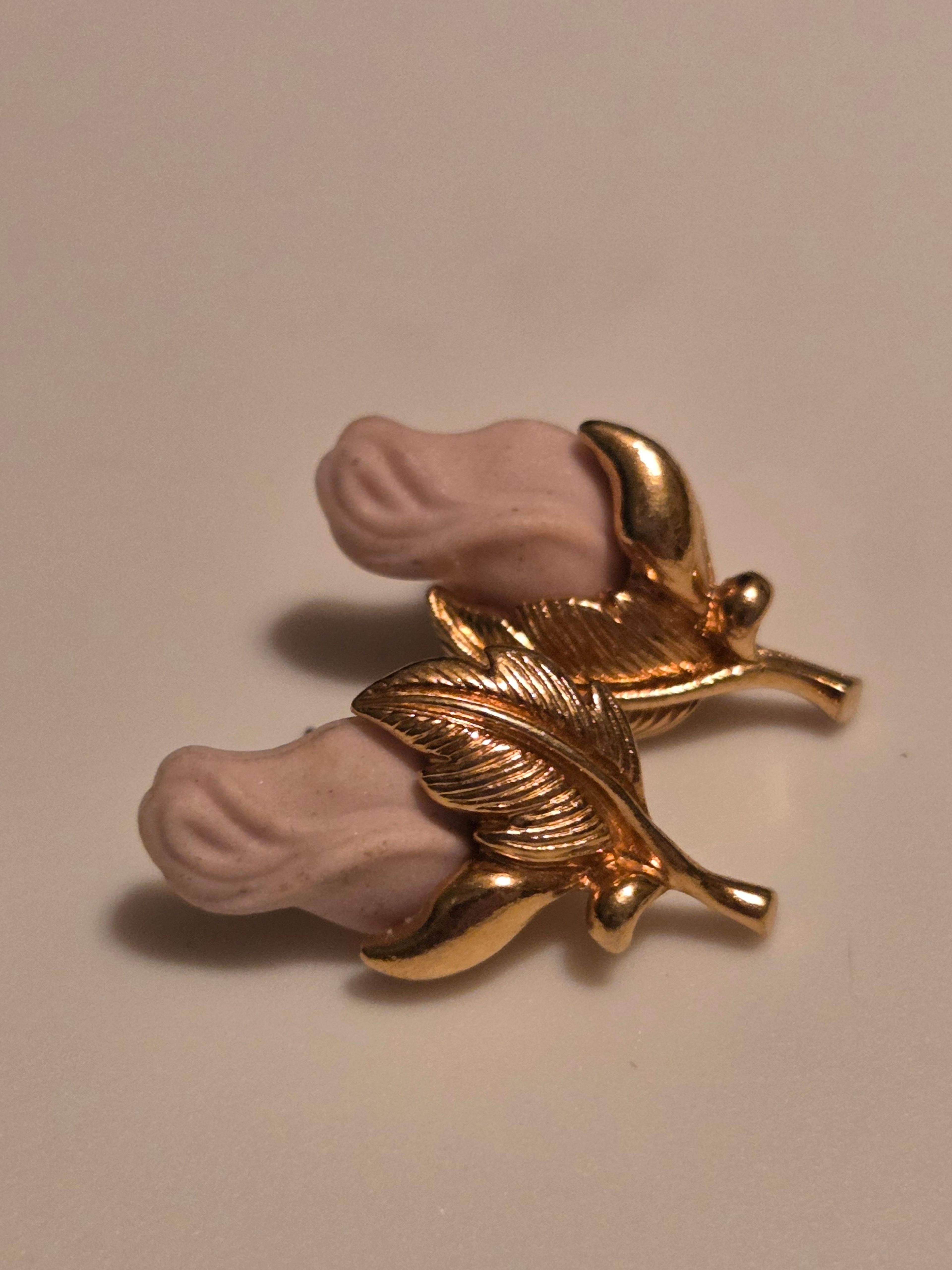 Avon Vintage Rosebud  Earrings