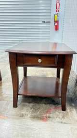Rubin Furniture Lincoln Park Brown Wood End Table with Drawer - Image 1