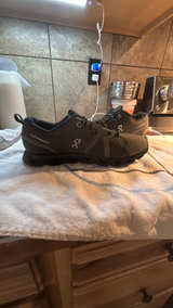 On Cloud Waterproof Running Shoes - Image 4
