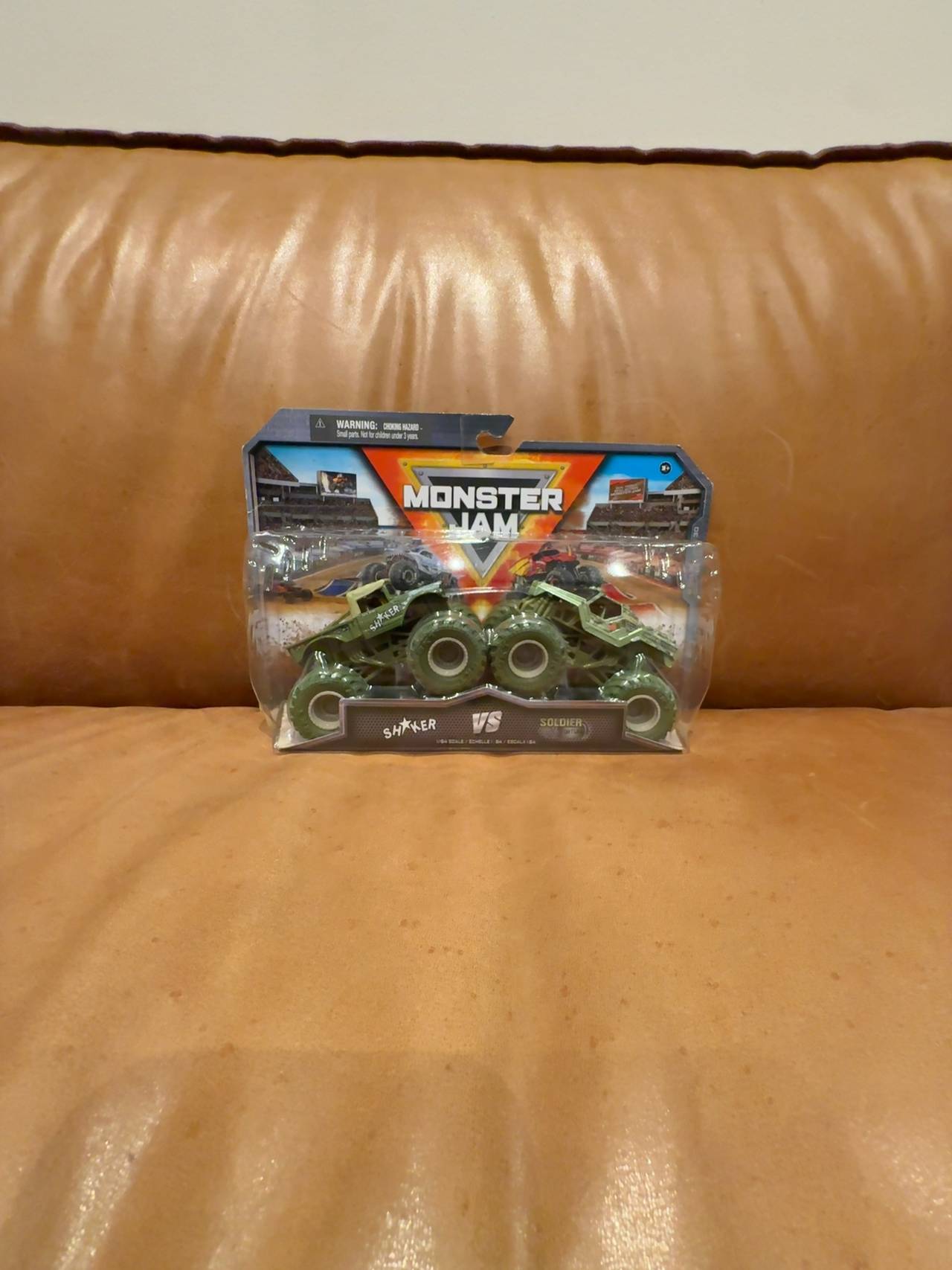 Monster Jam Shaker vs Soldier Fortune 1:64 Diecast 2-Pack