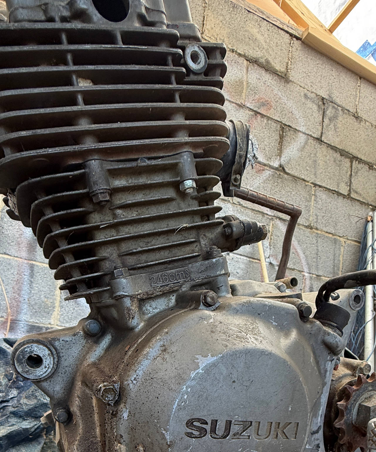 Suzuki 250cc Air-Cooled Engine (246cm3)
