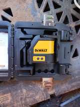 DEWALT DW088CG Green Cross Line Laser - Image 3