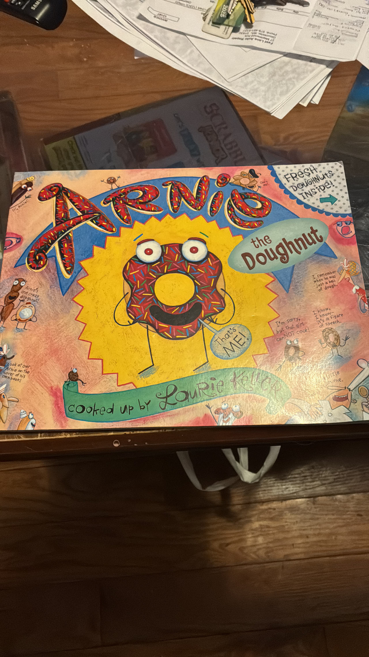 Arnie the Doughnut by Laurie Keller