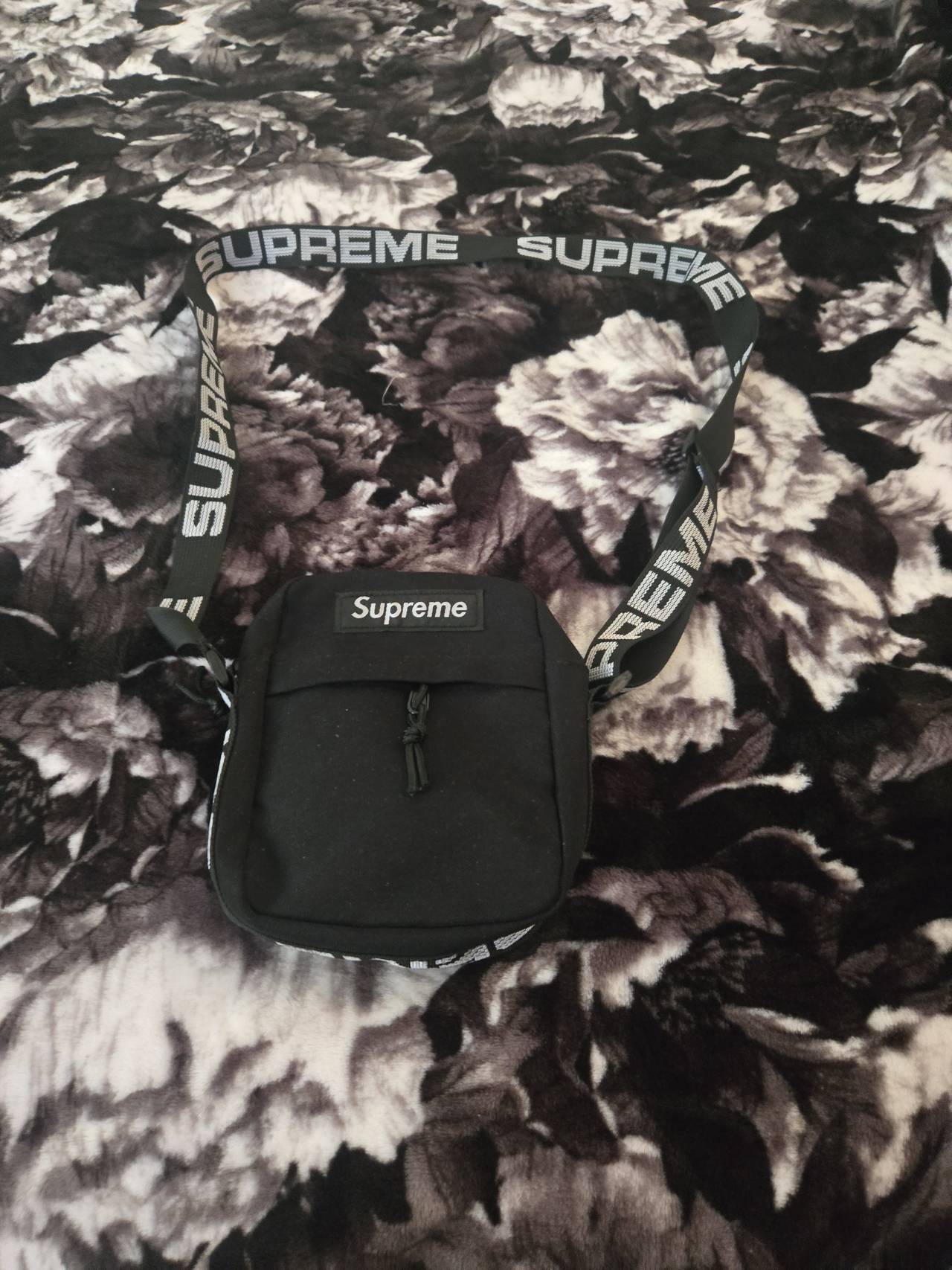 Supreme Shoulder Bag SS18 Black