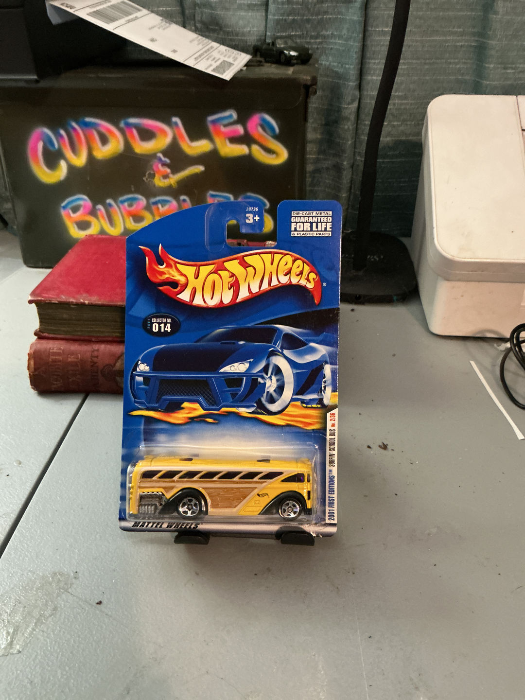 Hot Wheels Surfin' School Bus 2001 First Editions #014