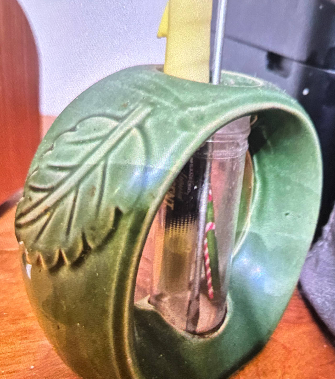 Vintage Green Ceramic Leaf Ring Vase