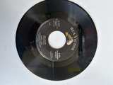Perry Como - Delaware / I Know Next Door 7" 45 RPM Vinyl Single - Image 3