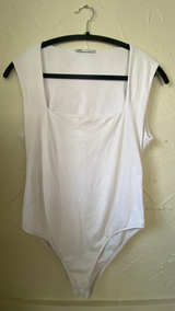 NEW Zara Bodysuit Large - Image 2