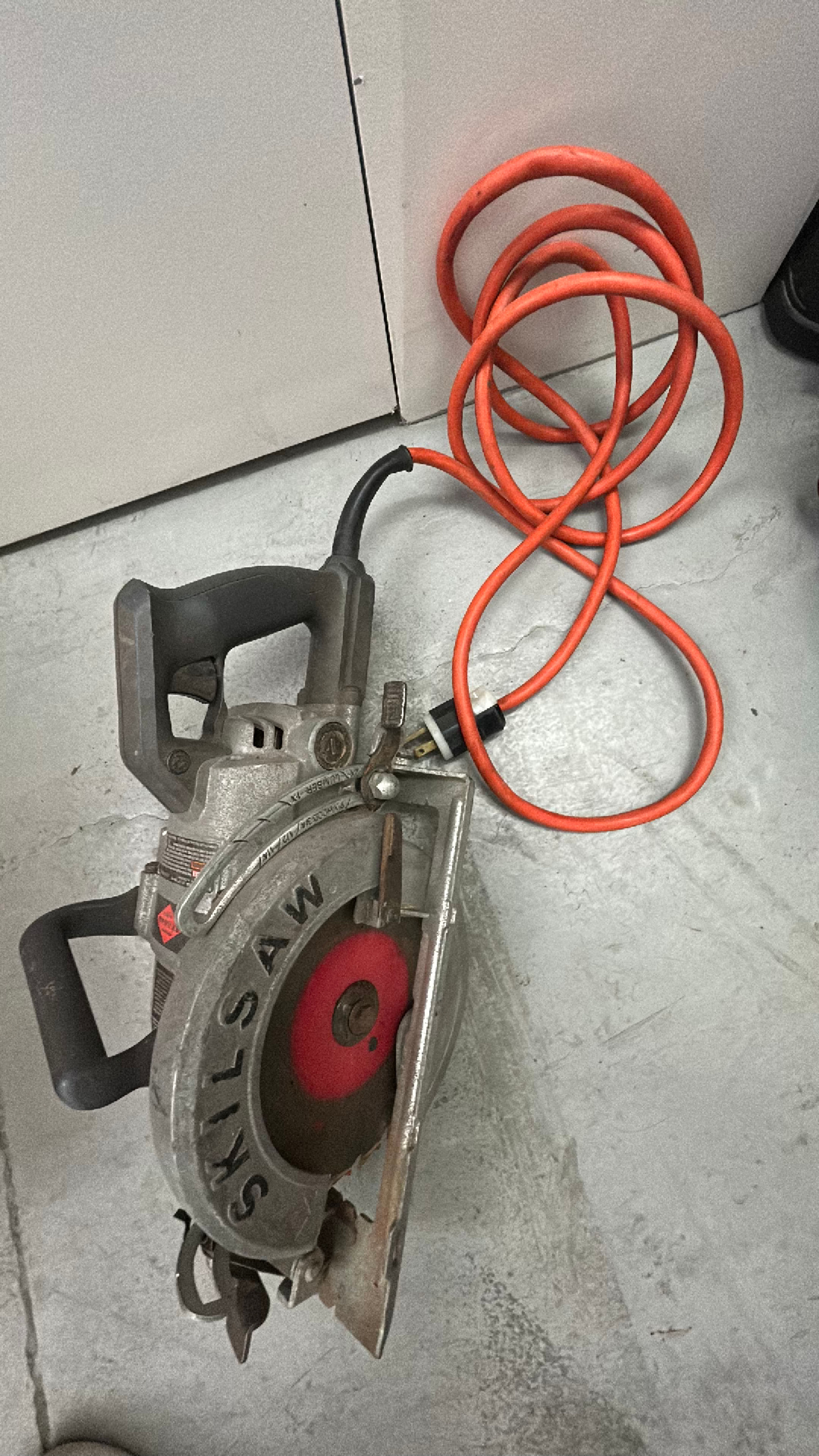 Skil SHD77 7-1/4" Worm Drive Circular Saw - Image 5