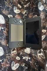Nintendo 3DS XL Red Limited Edition - Image 3