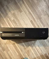 Microsoft Xbox One 500GB Console - Image 1