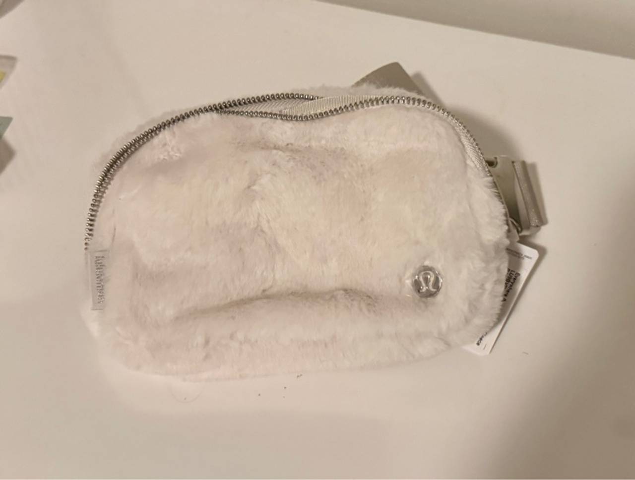 Lululemon Everywhere Belt Bag Plush Fleece Bone Silver