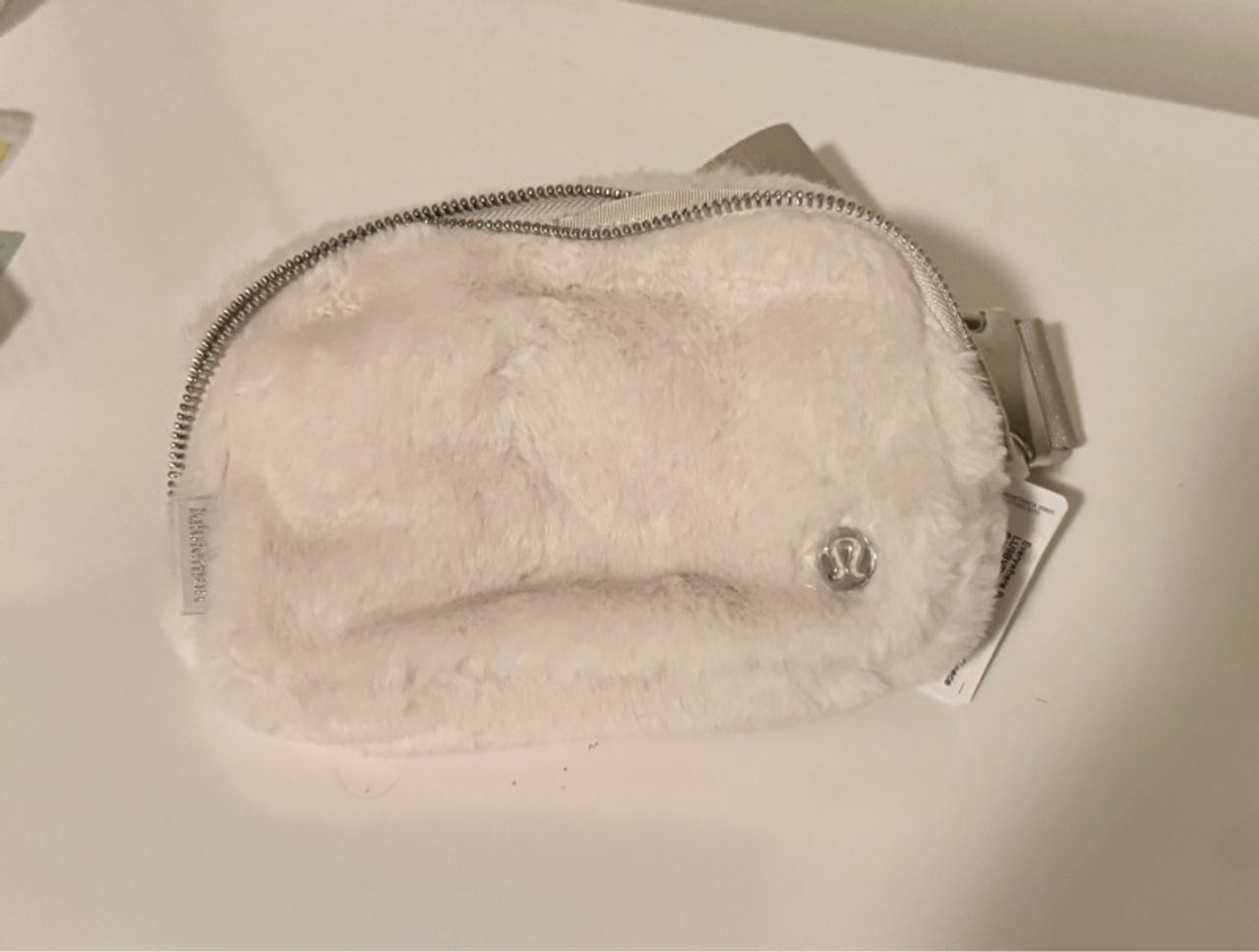 Lululemon Everywhere Belt Bag Plush Fleece Bone Silver