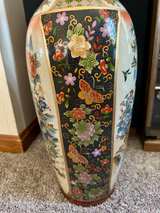 Large Japanese Satsuma Style Peacock Floor Vase - Image 4