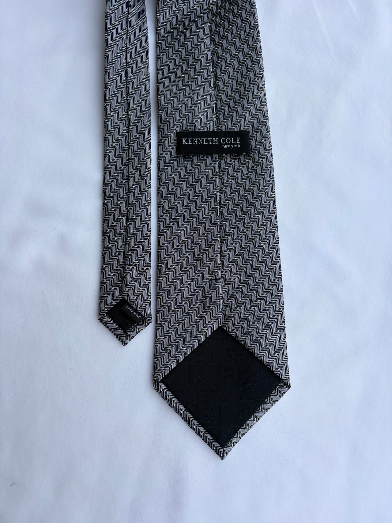 Kenneth Cole New York Silk Tie