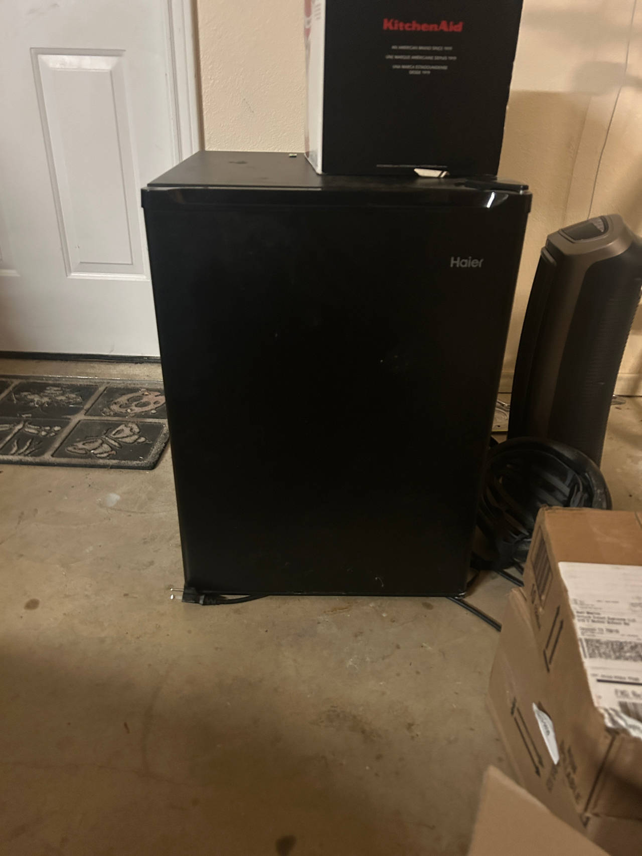 Haier Mini Fridge