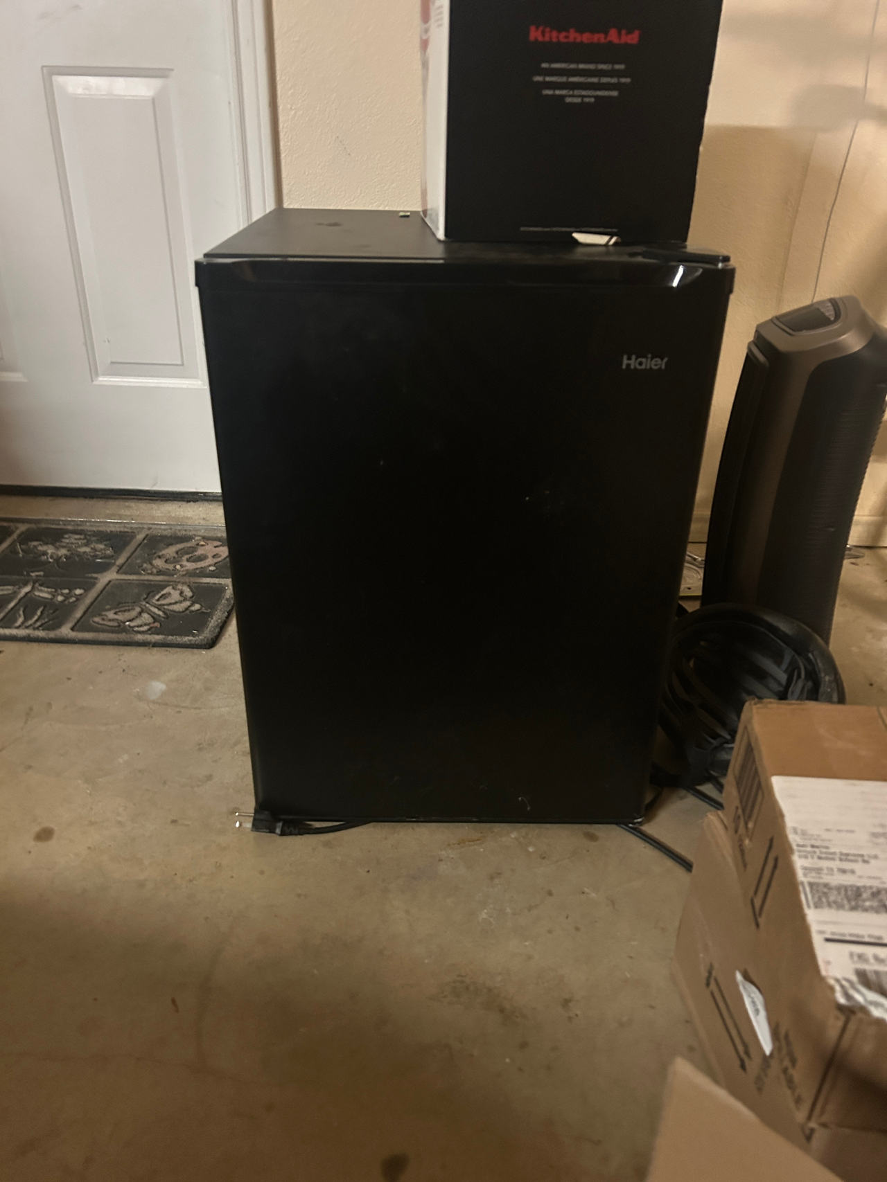 Haier Mini Fridge