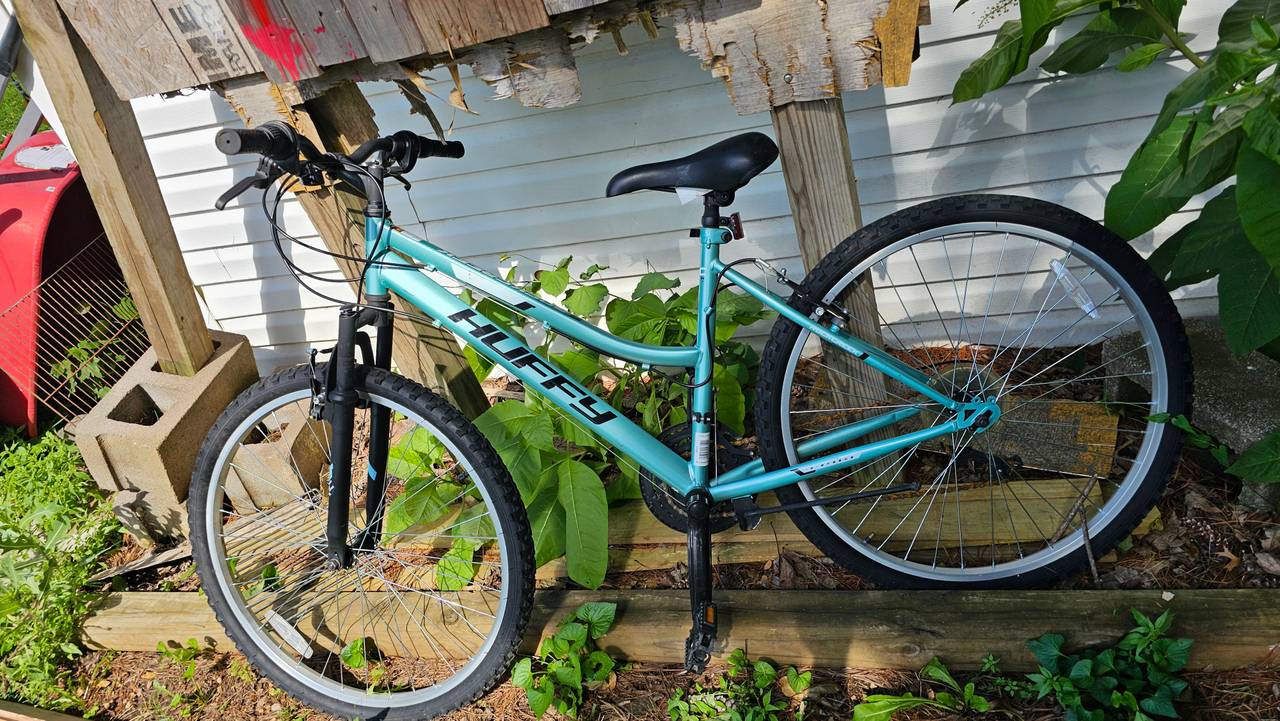 Huffy Highland 26" Women's Mountain Bike