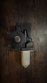2010 Subaru Forester Sunroof Motor Power Actuator - Image 2