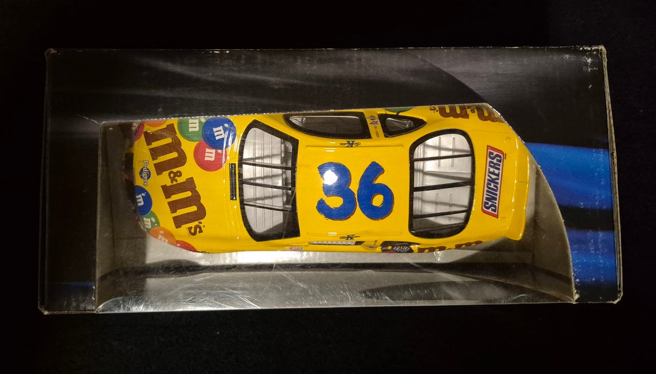 Hot Wheels Racing 2002 NASCAR #36 M&M's Ken Schrader 1:24 Scale Diecast Car