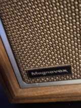 Magnavox Vintage AM/FM Table Radio - Image 6