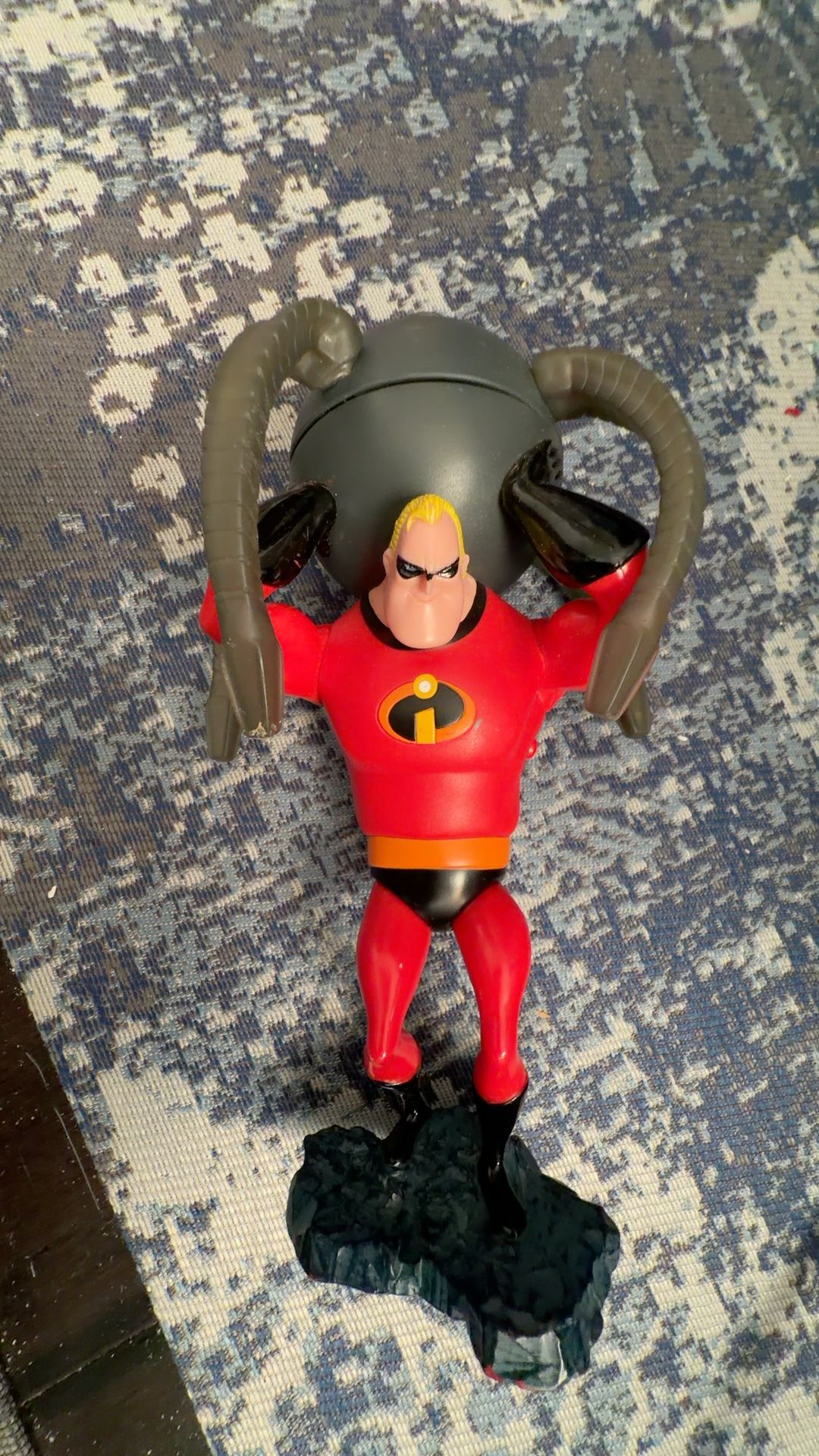 Disney Pixar Mr. Incredible Action Figure DISNEY ON ICE Spinning Electronic Toy 