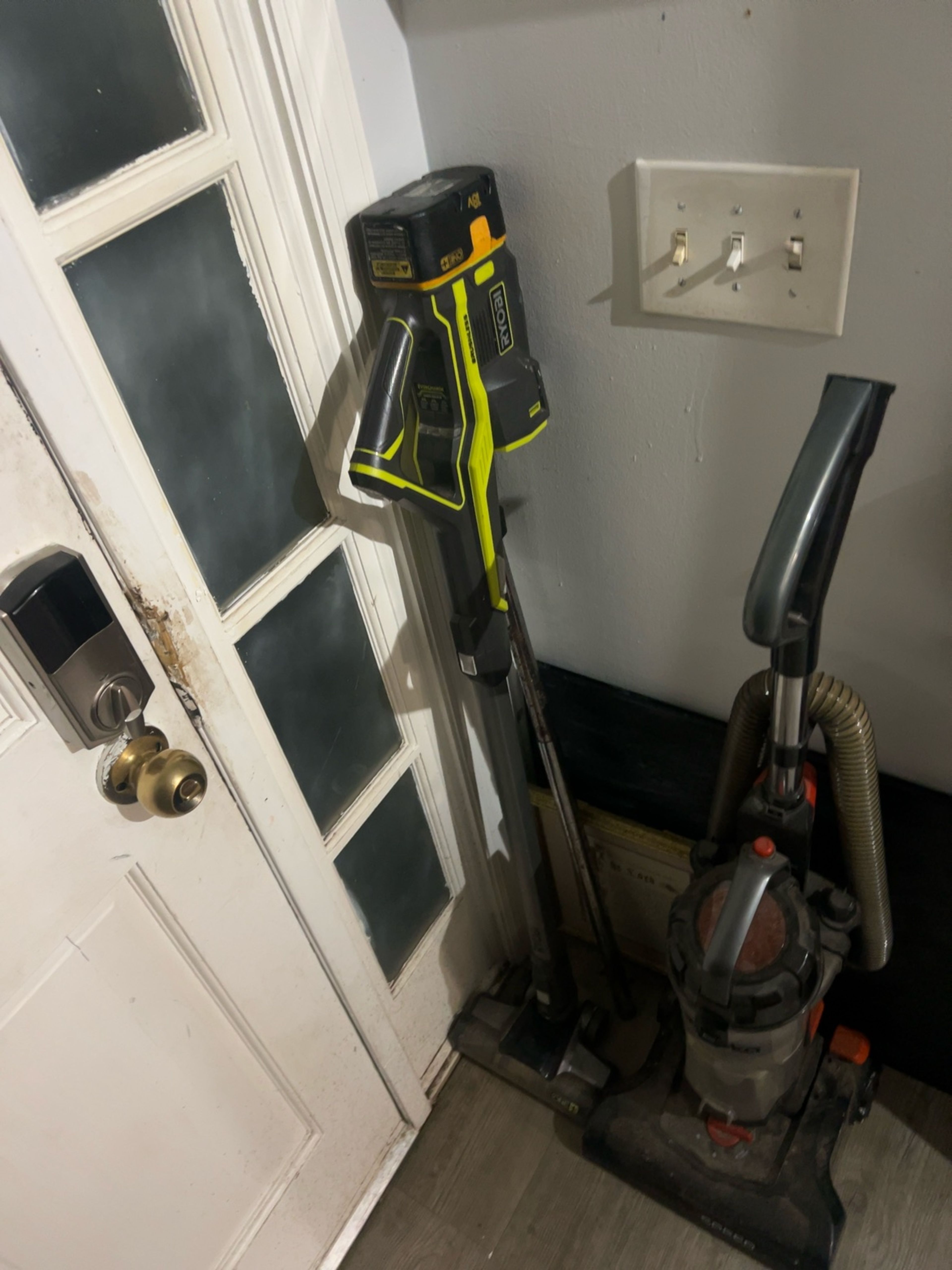 Ryobi ONE+ 18V Stick Vacuum Cleaner