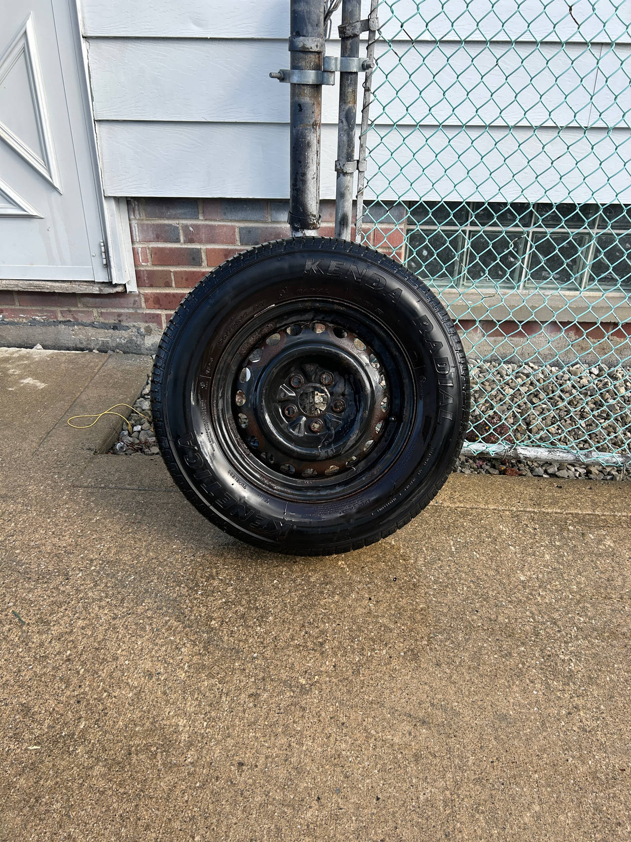 2012 Malibu 195:70R14. No miles on tire. Had as a spare for emergency.