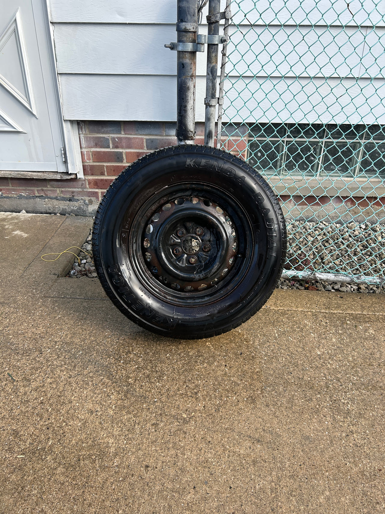 2012 Malibu 195:70R14. No miles on tire. Had as a spare for emergency.