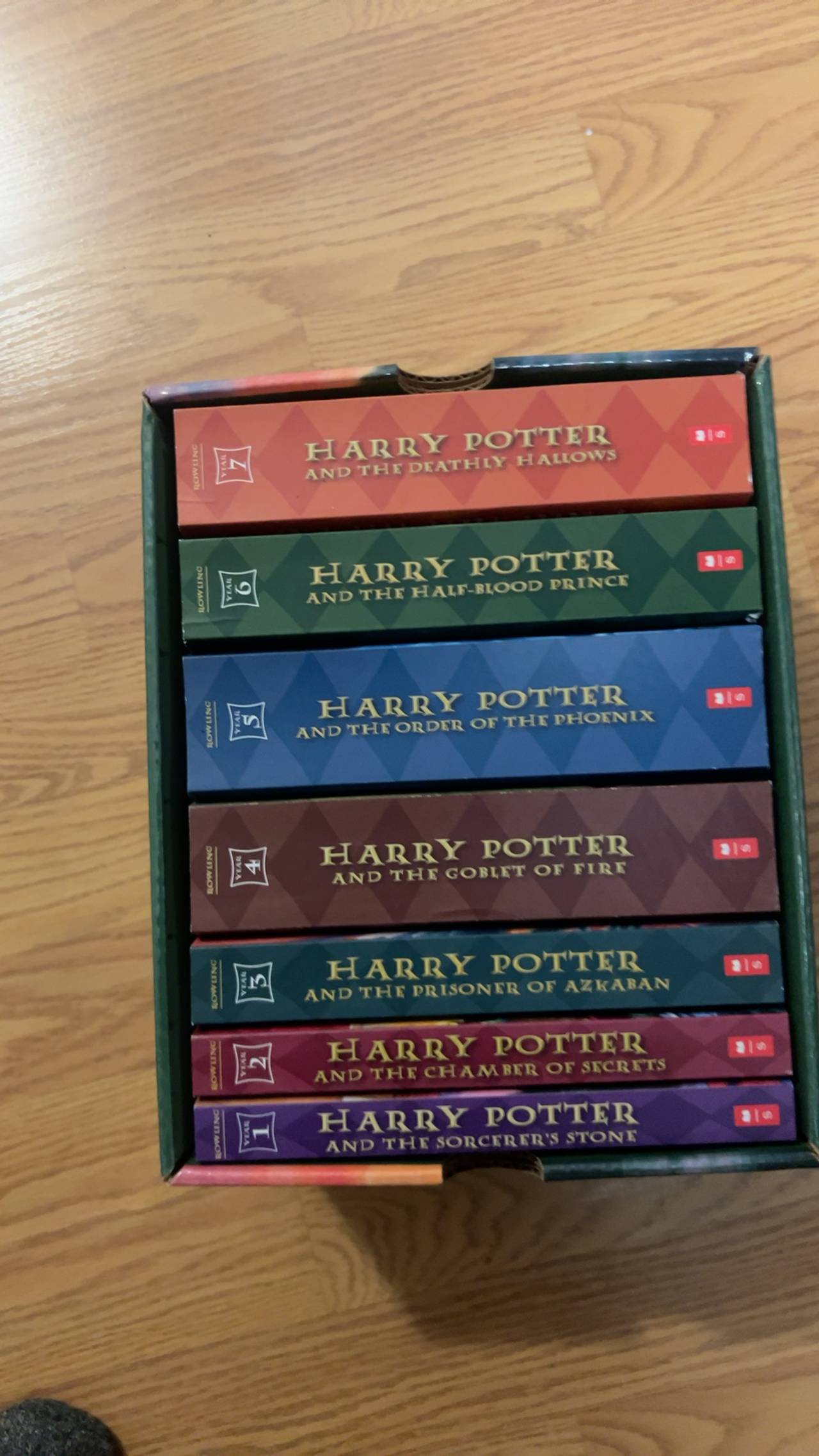 Harry Potter Complete Paperback Box Set (Books 1-7)