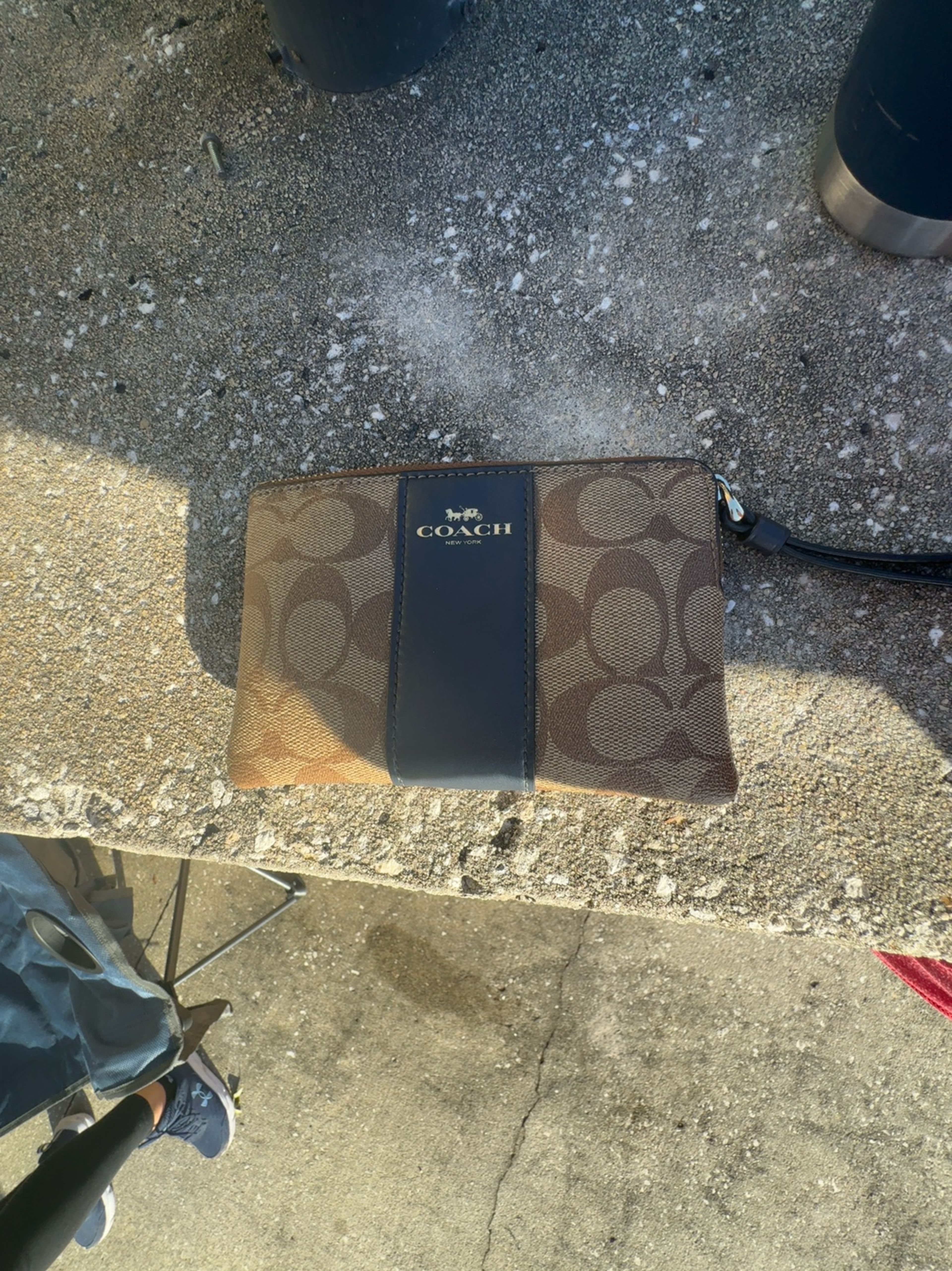 Coach Wristlet Corner Zip Khaki/Black