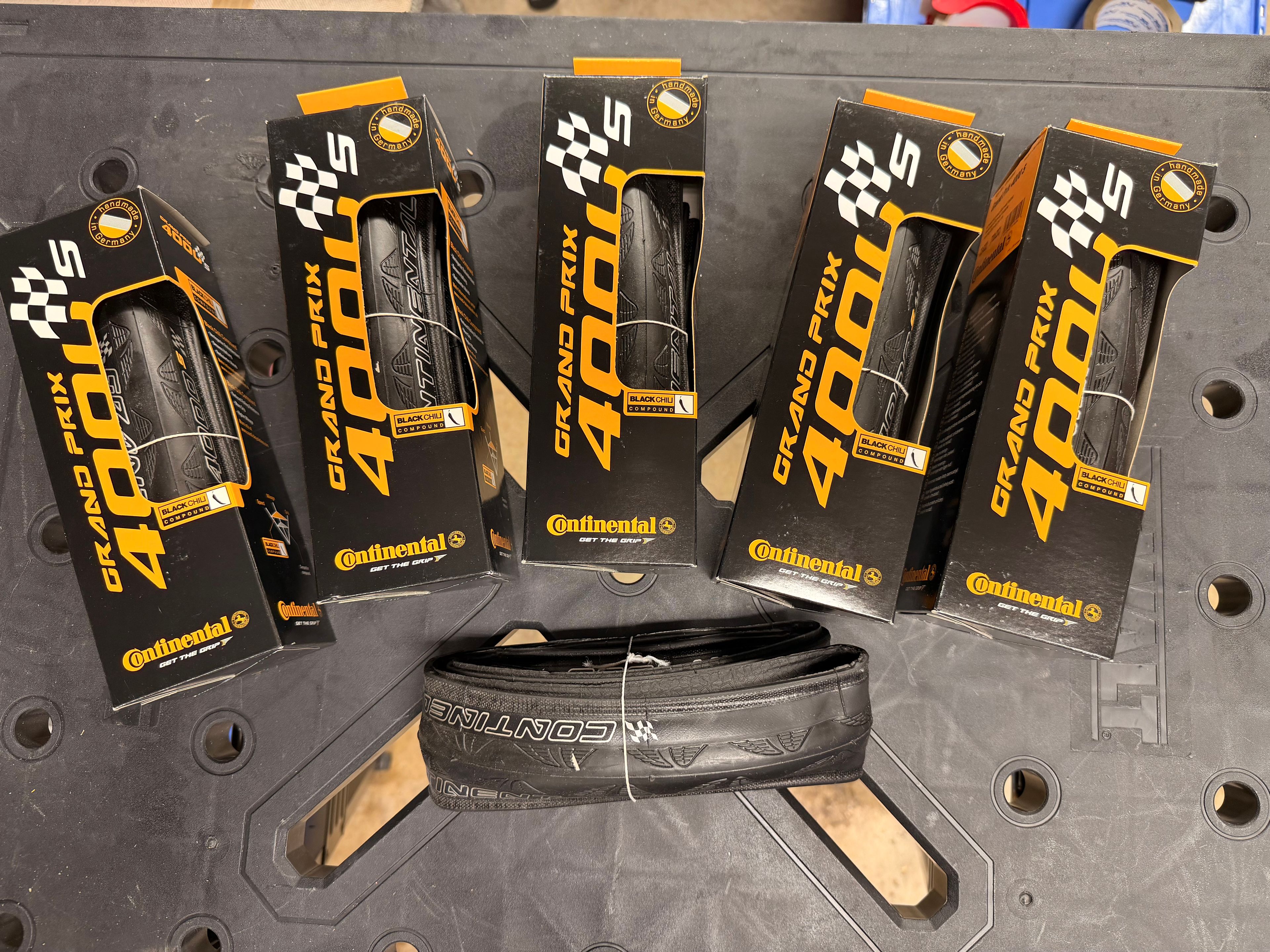 Continental Grand Prix 4000 S