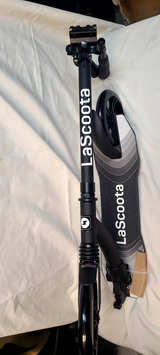 Brand new LaScoota Adult Kick Scooter - Image 3