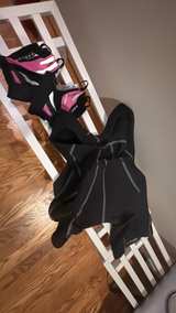 Serfas Women's Cycling Shorts
Gloves come with them 
Both worn once - Image 6