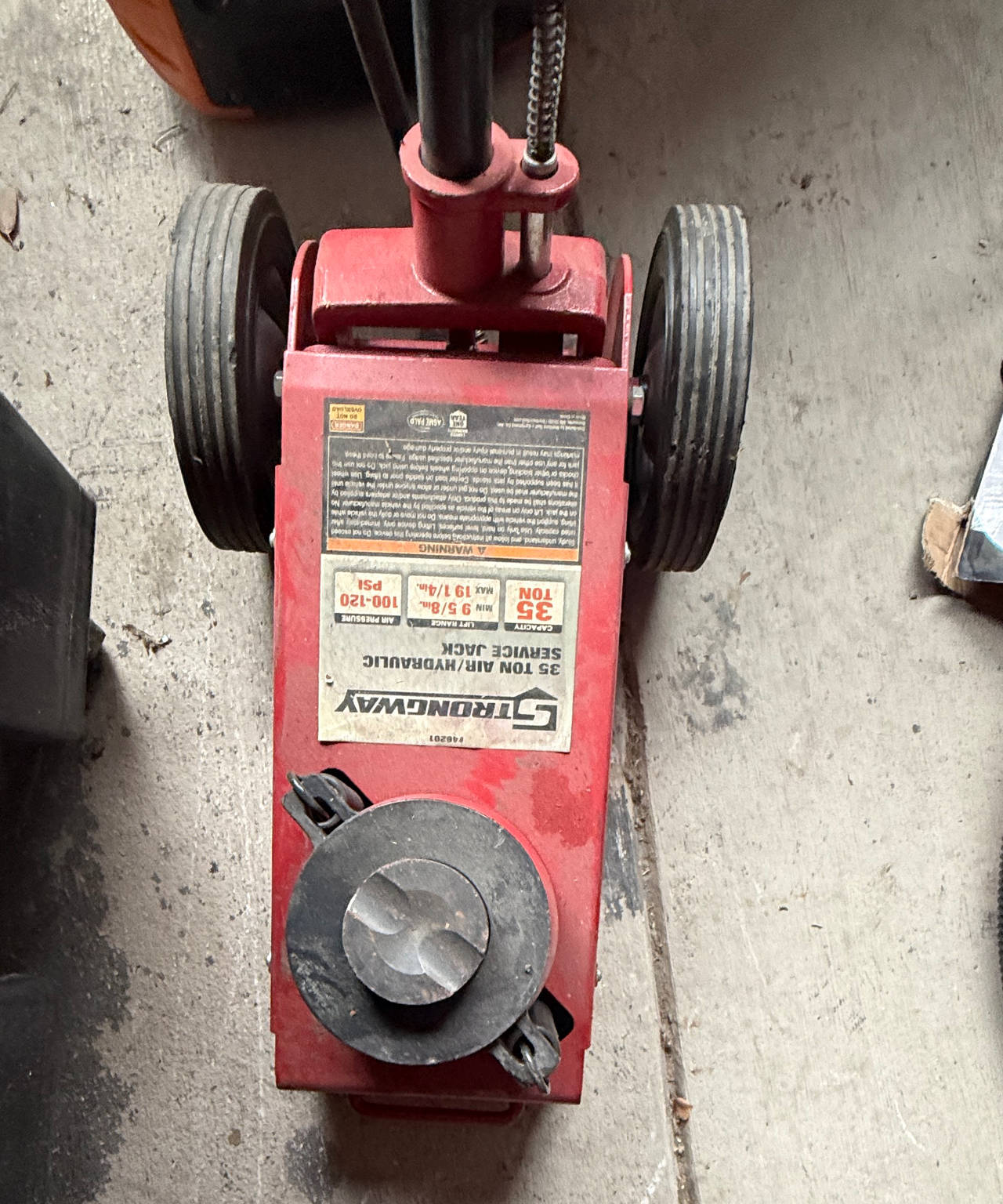 Strongway 35 Ton Air/Hydraulic Service Jack