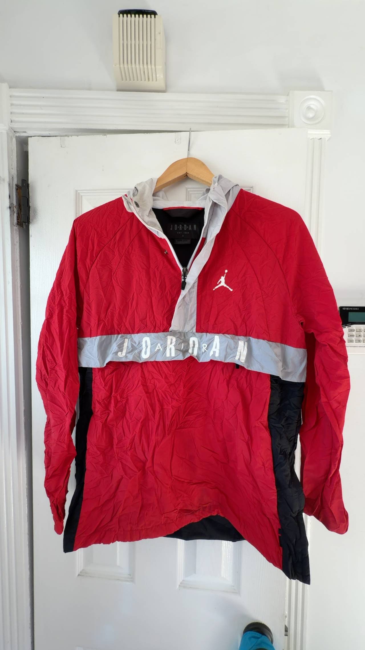Nike Air Jordan Windbreaker Jacket SIZE SMALL Worn Condition 