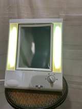 Remington Lighted Makeup Mirror - Image 5