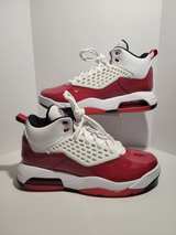 Air Jordan Maxin 200 White Gym Red sz 9 (Factory Defect As Is New) - Image 2