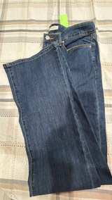 Levi's Women's Mid Rise Bootcut Jeans Size 10 NEW - Image 3