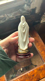 Our Lady of Lourdes Religious Figurine - Image 2