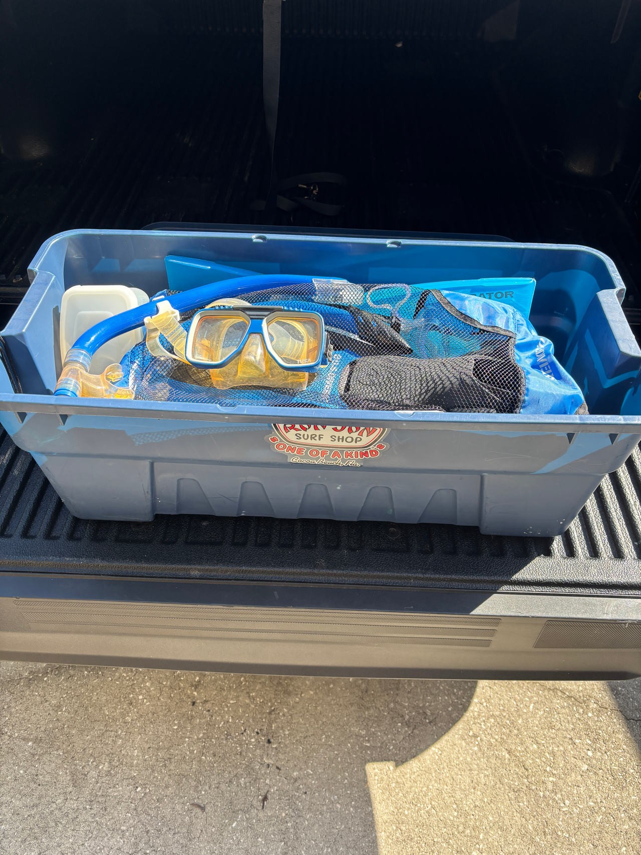 US Divers Tusa fins snorkel and masks (4 sets)