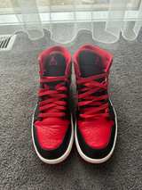 Air Jordan 1 Mid 'Bred' - Image 4