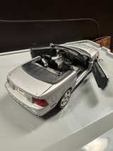 Maisto 1:18 2003 Ford Mustang SVT Cobra Convertible - Image 2