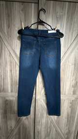 NEW Calvin Klein Women's High Rise Skinny Jeans size 14 - Image 4