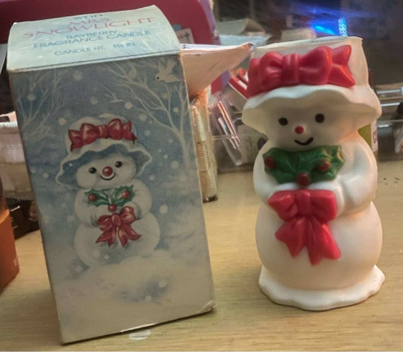Avon Mrs. Snowlight Bayberry Fragrance Candle