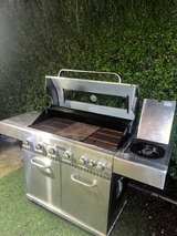 Stainless Steel Gas BBQ
Jumbuck 6 Burner - Image 2