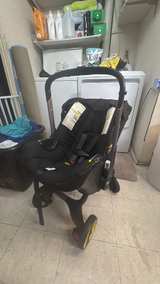 Doona Infant Car Seat/Stroller + Canopy + travel Bag + Dock - Image 3