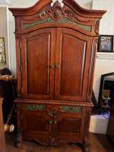Pulaski Furniture Pineapple Carved Armoire - Image 3